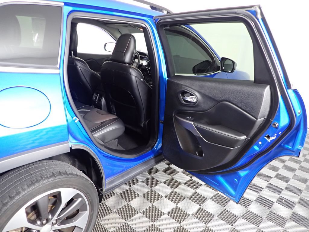 Used 2022 Jeep Cherokee Limited w/ Elite Package AWD/4WD image 36