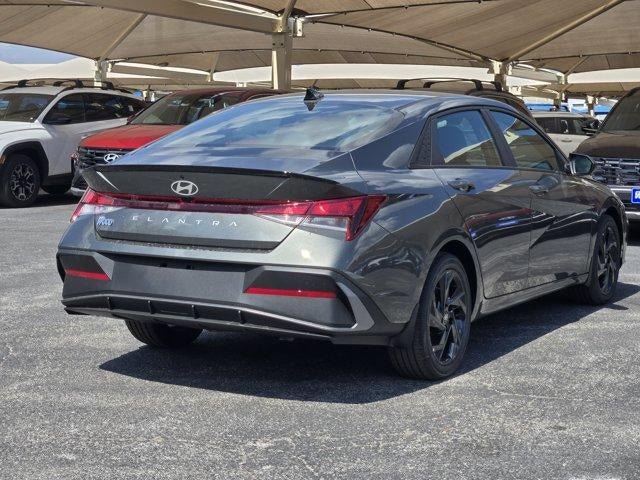 New 2026 Hyundai Elantra SEL Sport FWD image 4