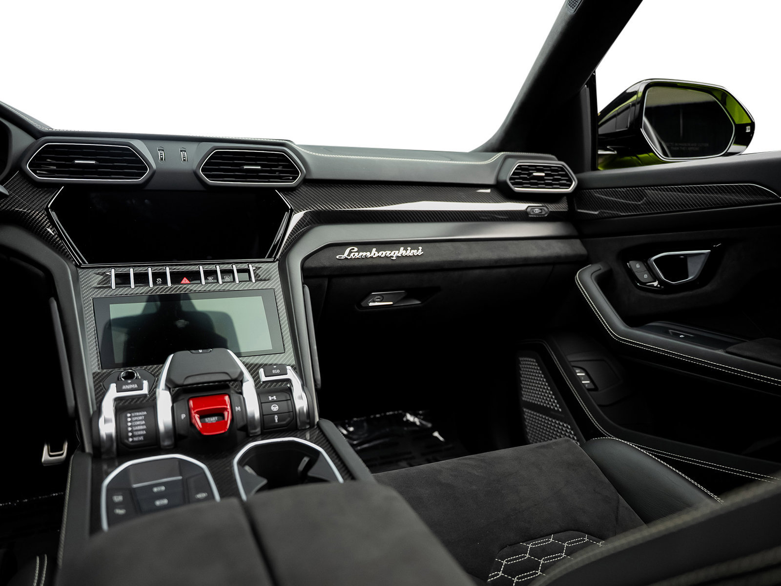 Used 2022 Lamborghini Urus AWD/4WD image 41