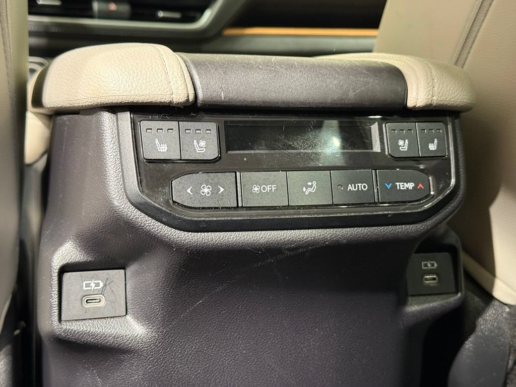Certified 2024 Toyota Grand Highlander AWD image 22