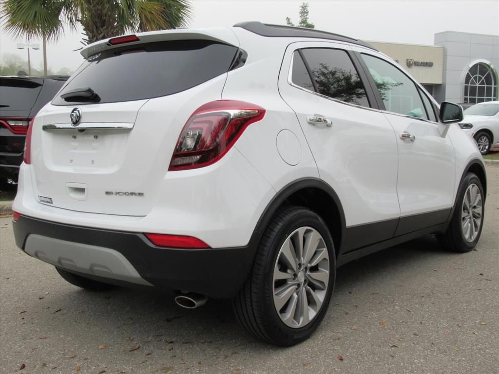 Used 2020 Buick Encore Preferred w/ Safety Package image 6