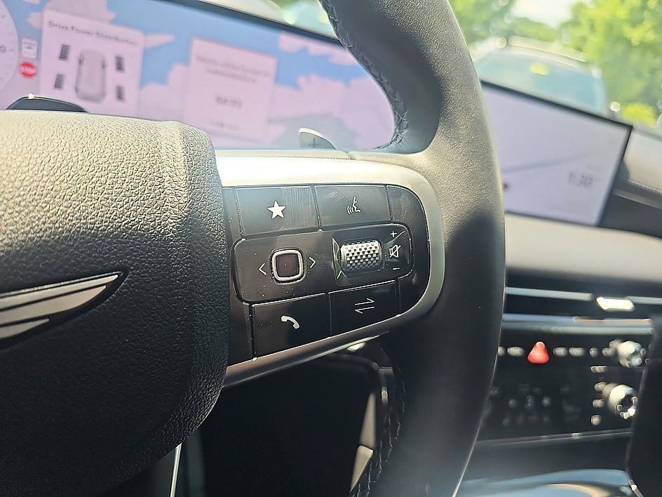 Used 2025 Genesis G80 2.5T AWD/4WD image 23