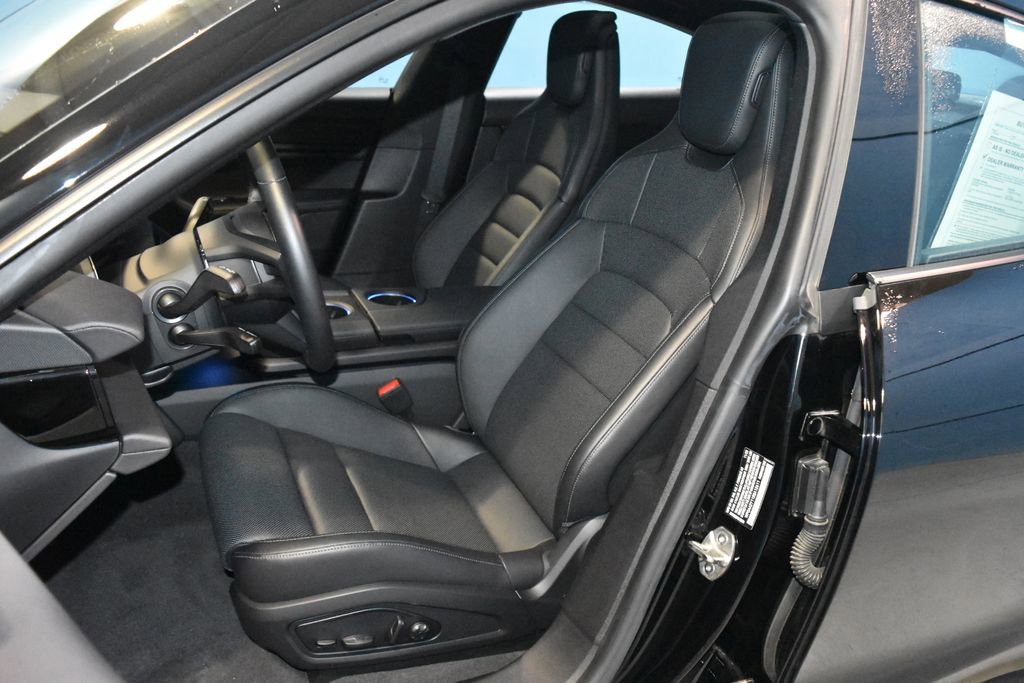 Used 2024 Porsche Taycan image 5