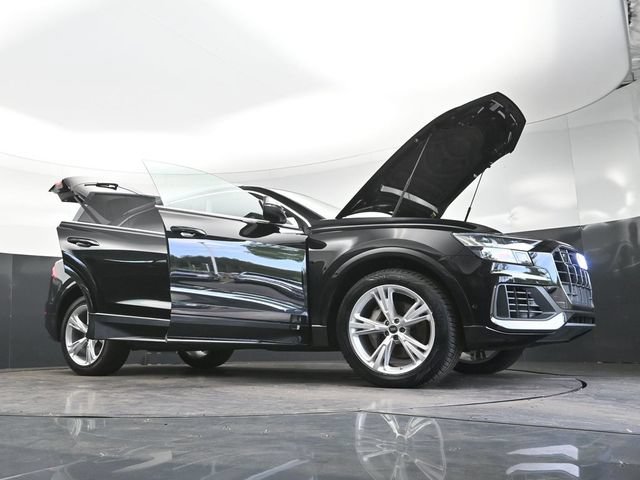 Used 2023 Audi Q8 Prestige AWD/4WD image 35