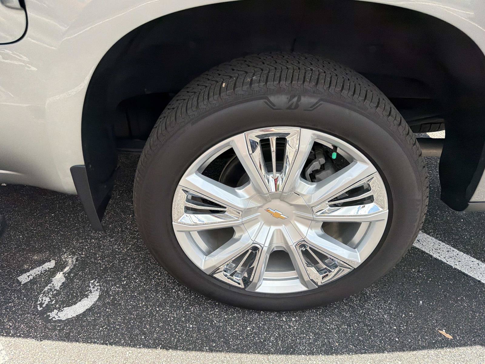 Used 2024 Chevrolet Silverado 1500 High Country w/ High Country Premium Package AWD/4WD image 11