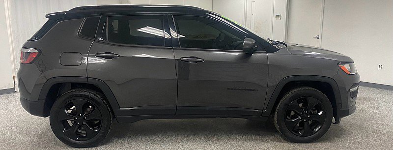 Used 2018 Jeep Compass Latitude w/ Popular Equipment Group image 4