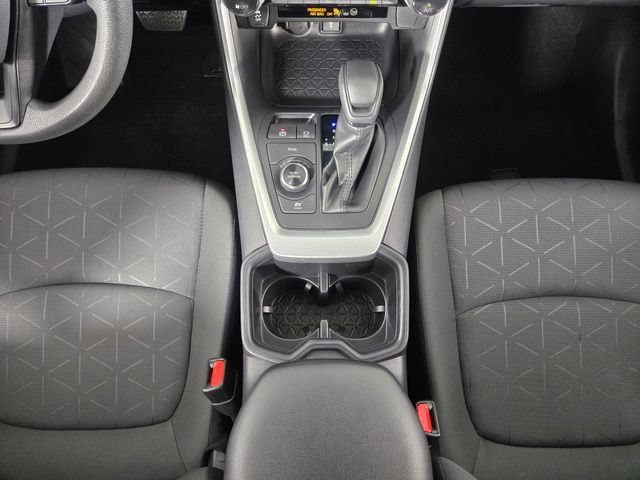 Used 2022 Toyota RAV4 XLE AWD/4WD image 25