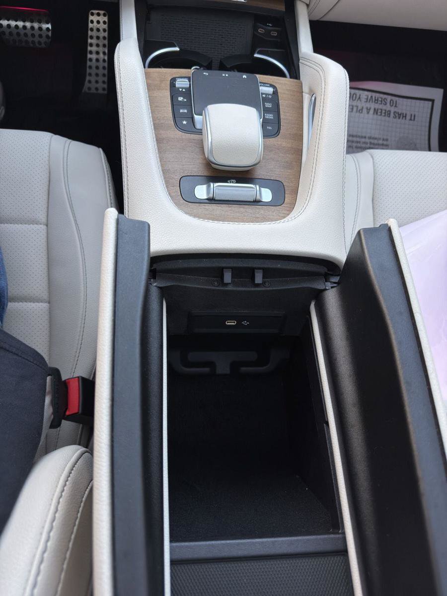 Used 2024 Mercedes-Benz GLS 450 4MATIC image 13