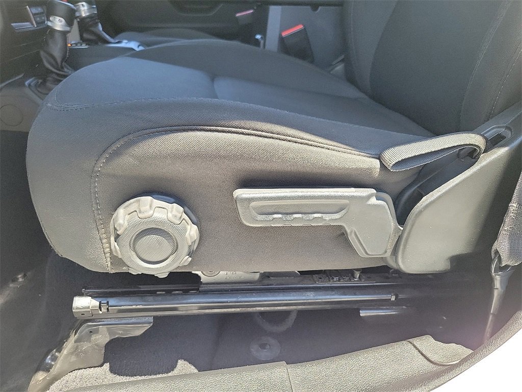 Used 2022 Jeep Gladiator Overland w/ Trailer Tow Package image 15