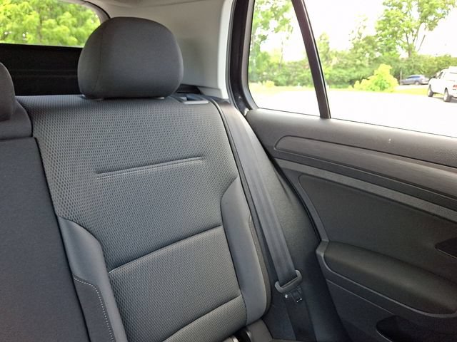Used 2019 Volkswagen Golf S FWD image 27