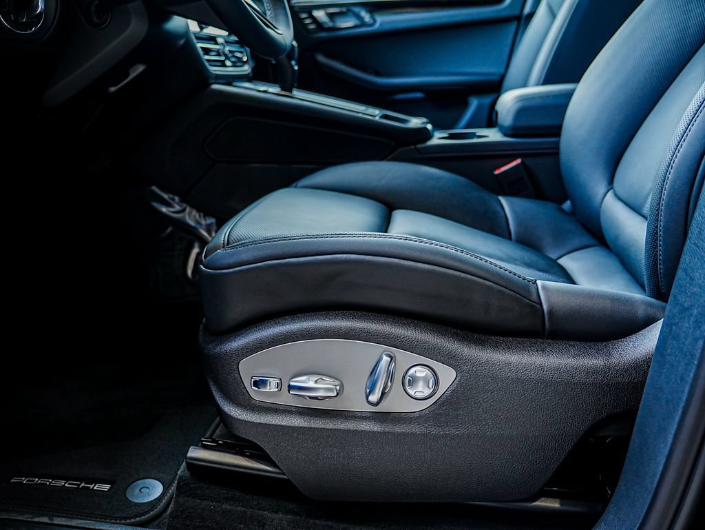New 2026 Porsche Macan AWD/4WD image 27