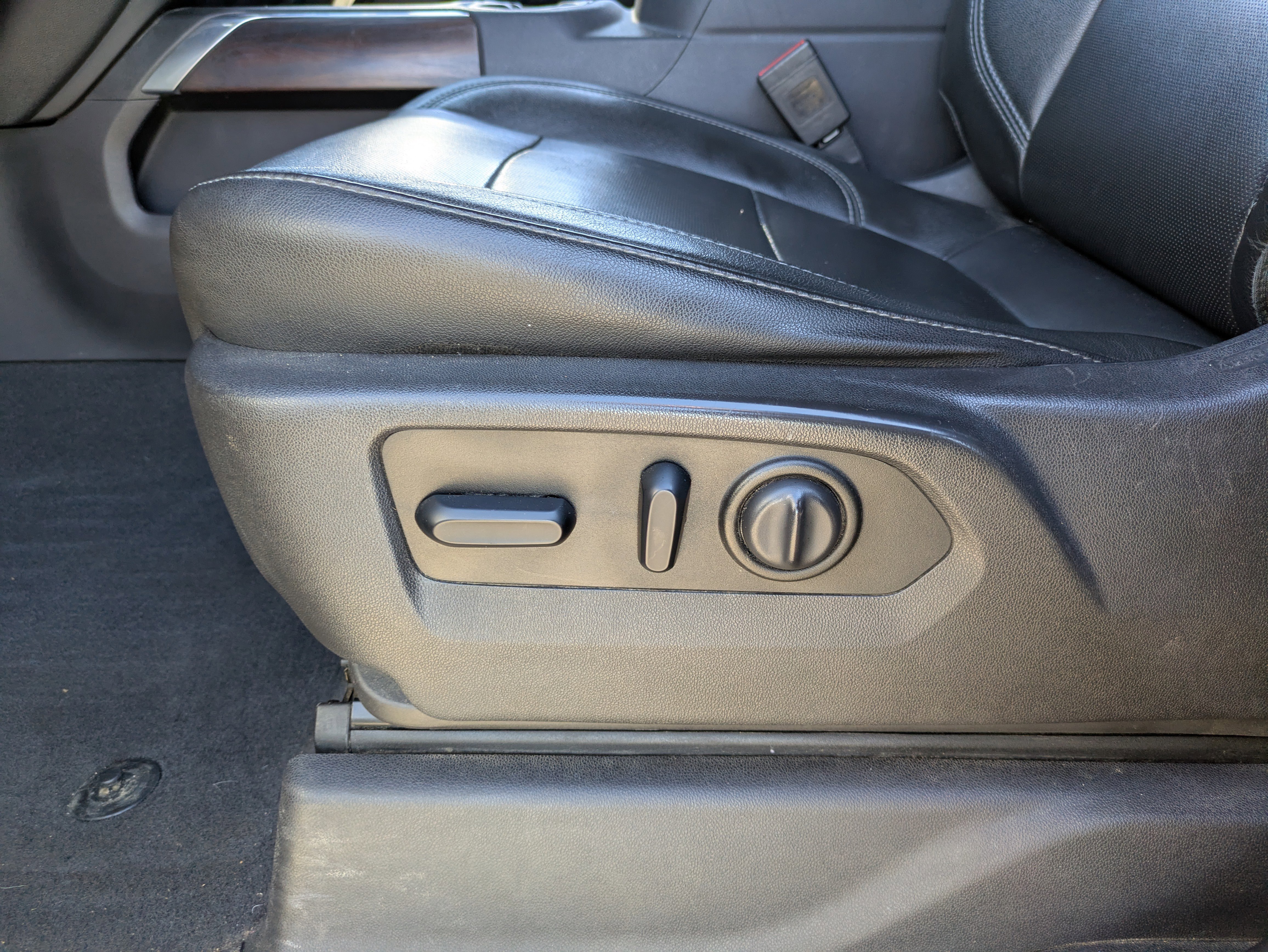 Used 2019 GMC Sierra 1500 SLT w/ SLT Premium Package image 20