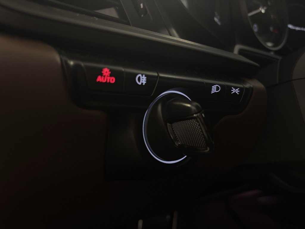 Used 2024 Porsche 911 Targa 4 GTS image 18