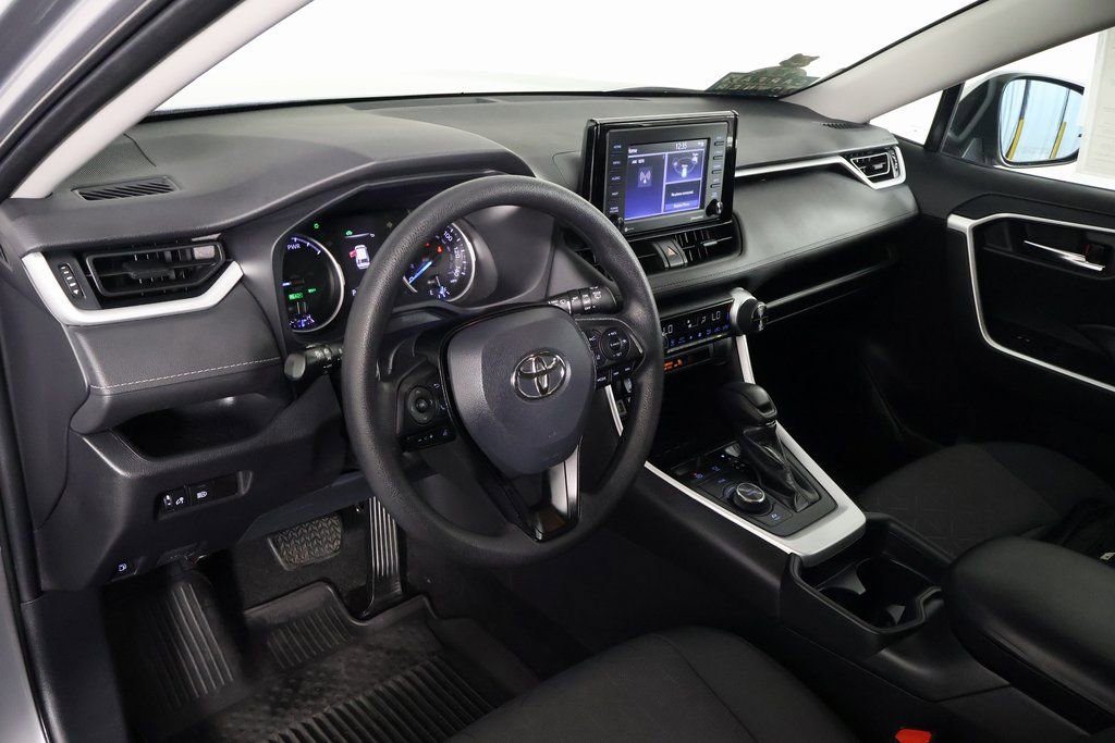 Used 2021 Toyota RAV4 XLE image 7