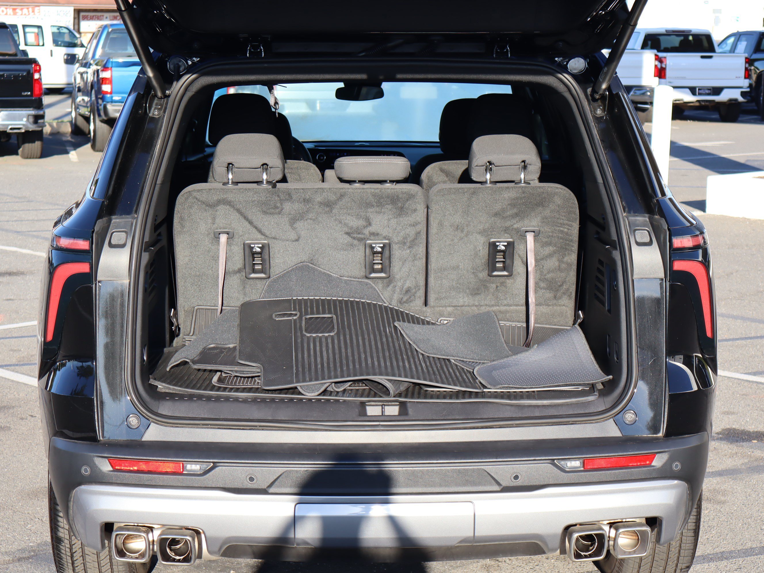 Used 2025 Chevrolet Traverse LT AWD/4WD image 33