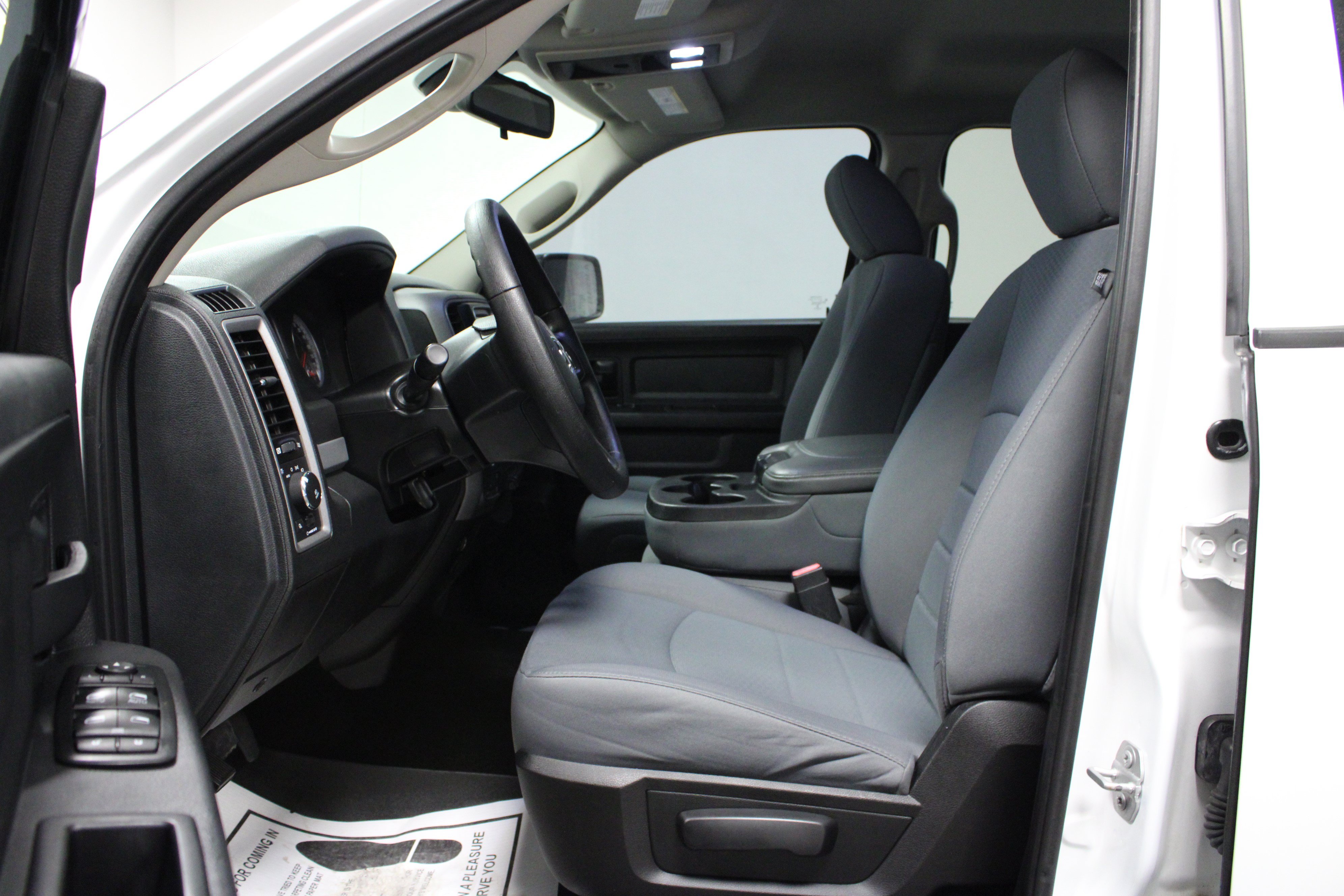 Used 2015 RAM 1500 Express AWD/4WD image 12