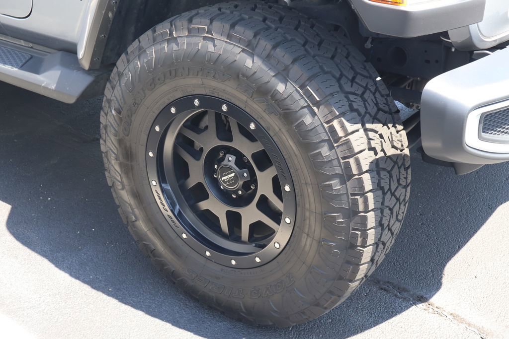 Used 2021 Jeep Gladiator Sport AWD/4WD image 8