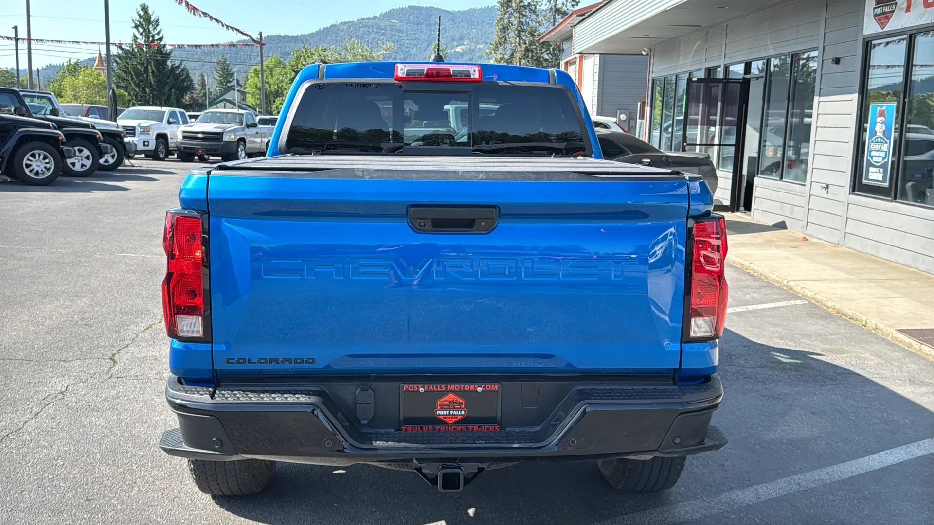 Used 2023 Chevrolet Colorado Trail Boss image 3