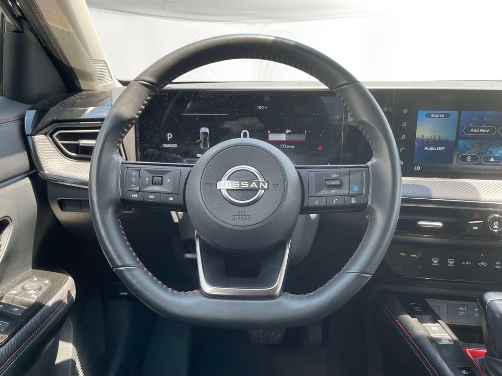 Used 2025 Nissan Kicks SR FWD image 11