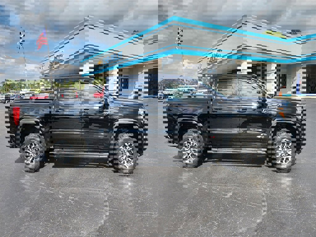 Used 2020 GMC Sierra 1500 AT4 w/ AT4 Premium Package image 4