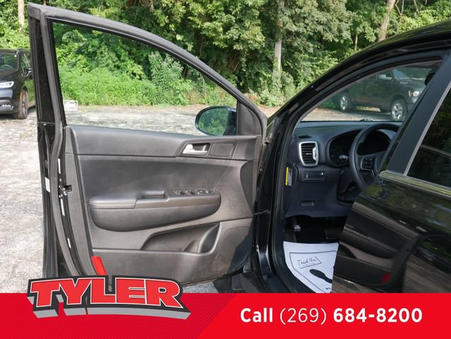Used 2017 Kia Sportage LX AWD/4WD image 18