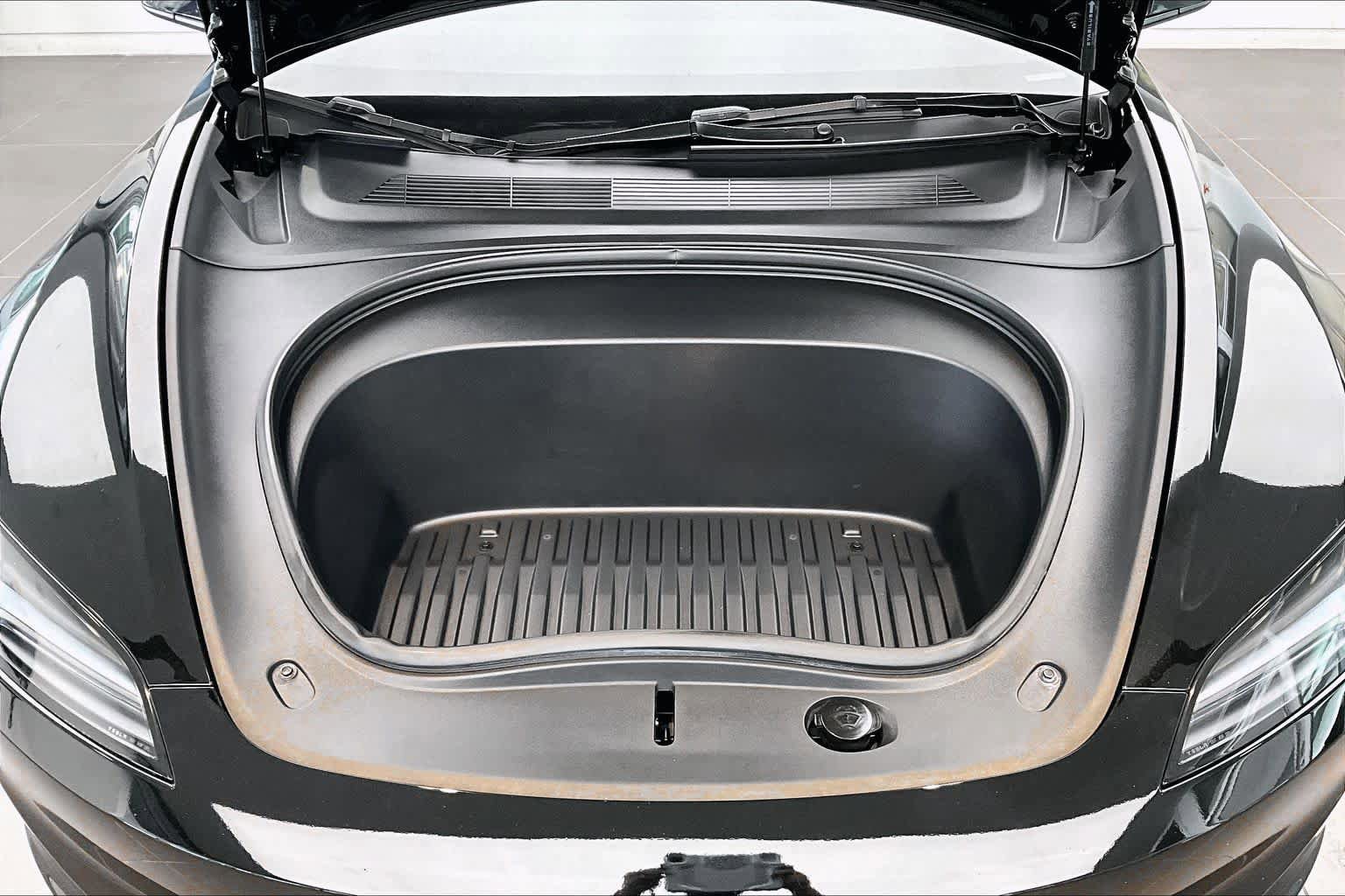 Used 2024 Tesla Model 3 Standard Range image 28