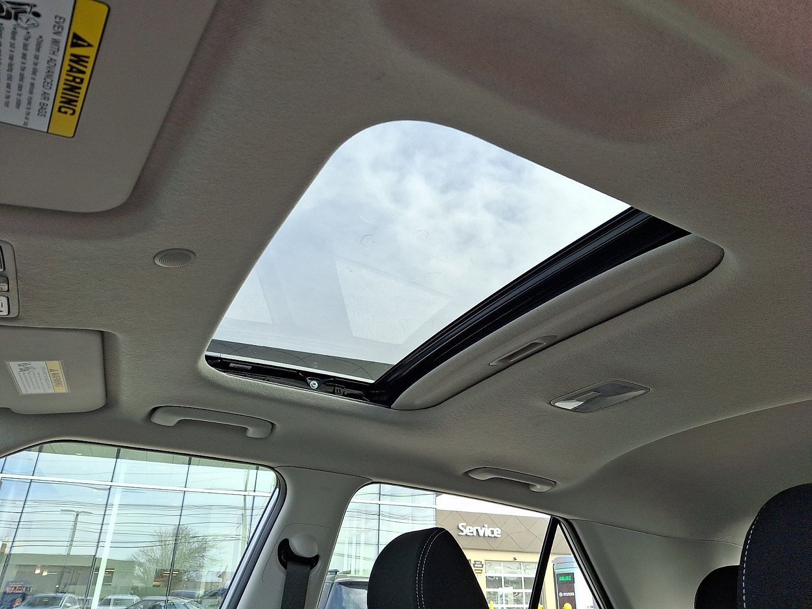 Used 2025 Hyundai Venue SEL image 14