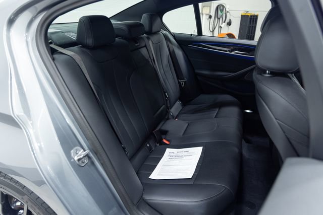 Used 2023 BMW 540i xDrive w/ M Sport Package image 25