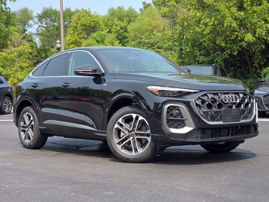 Certified 2026 Audi Q5 Premium Plus AWD/4WD image 1