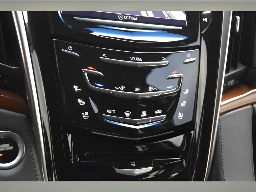 Used 2019 Cadillac Escalade ESV Luxury image 38