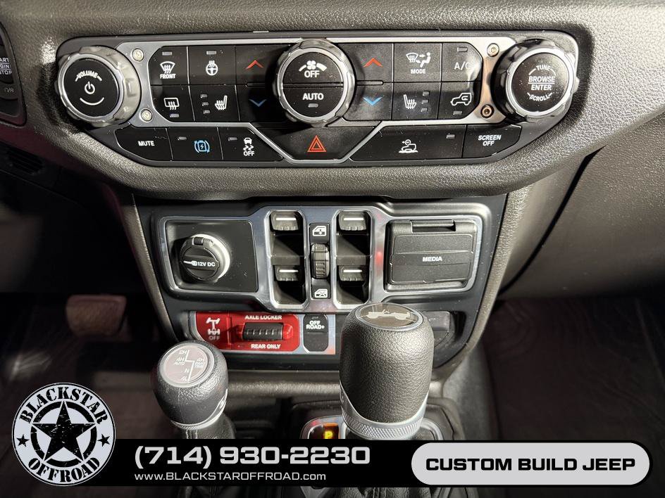 Used 2024 Jeep Wrangler Unlimited AWD/4WD image 22