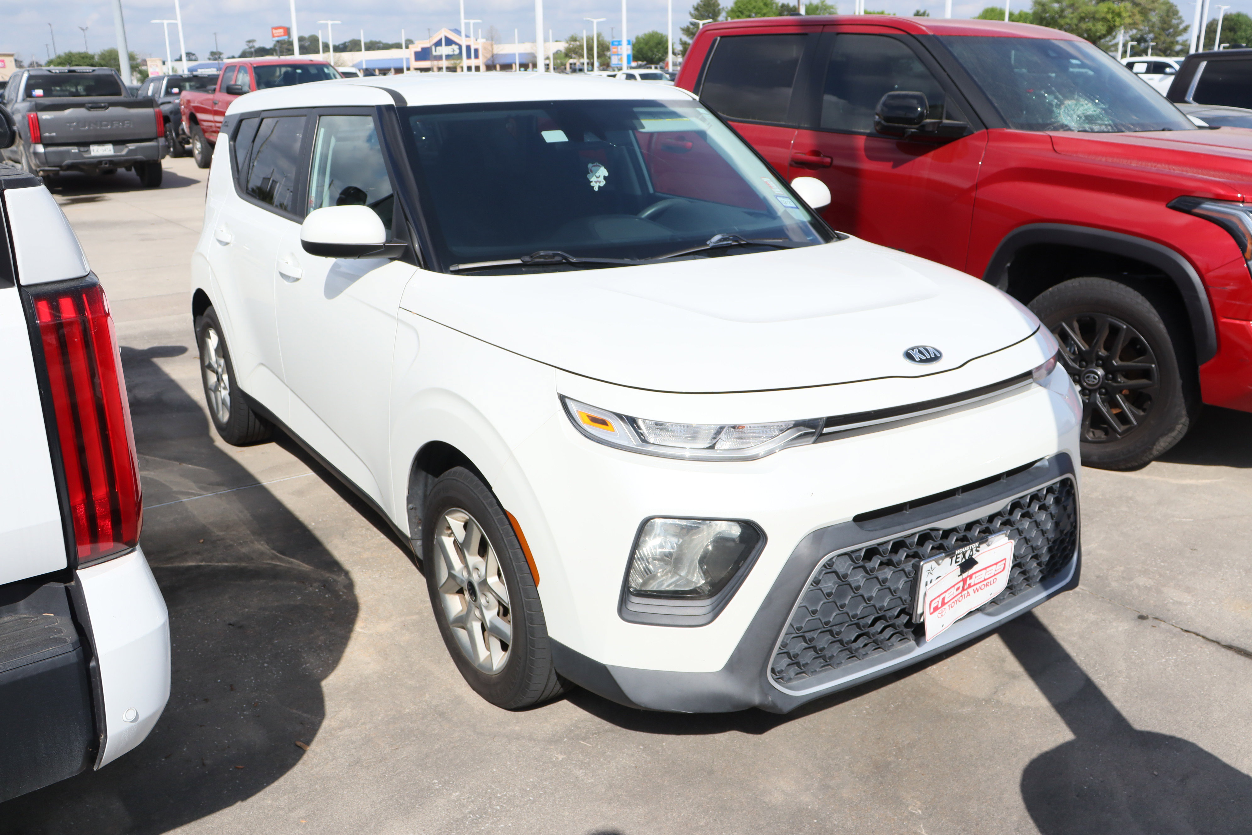 Used 2021 Kia Soul S image 2