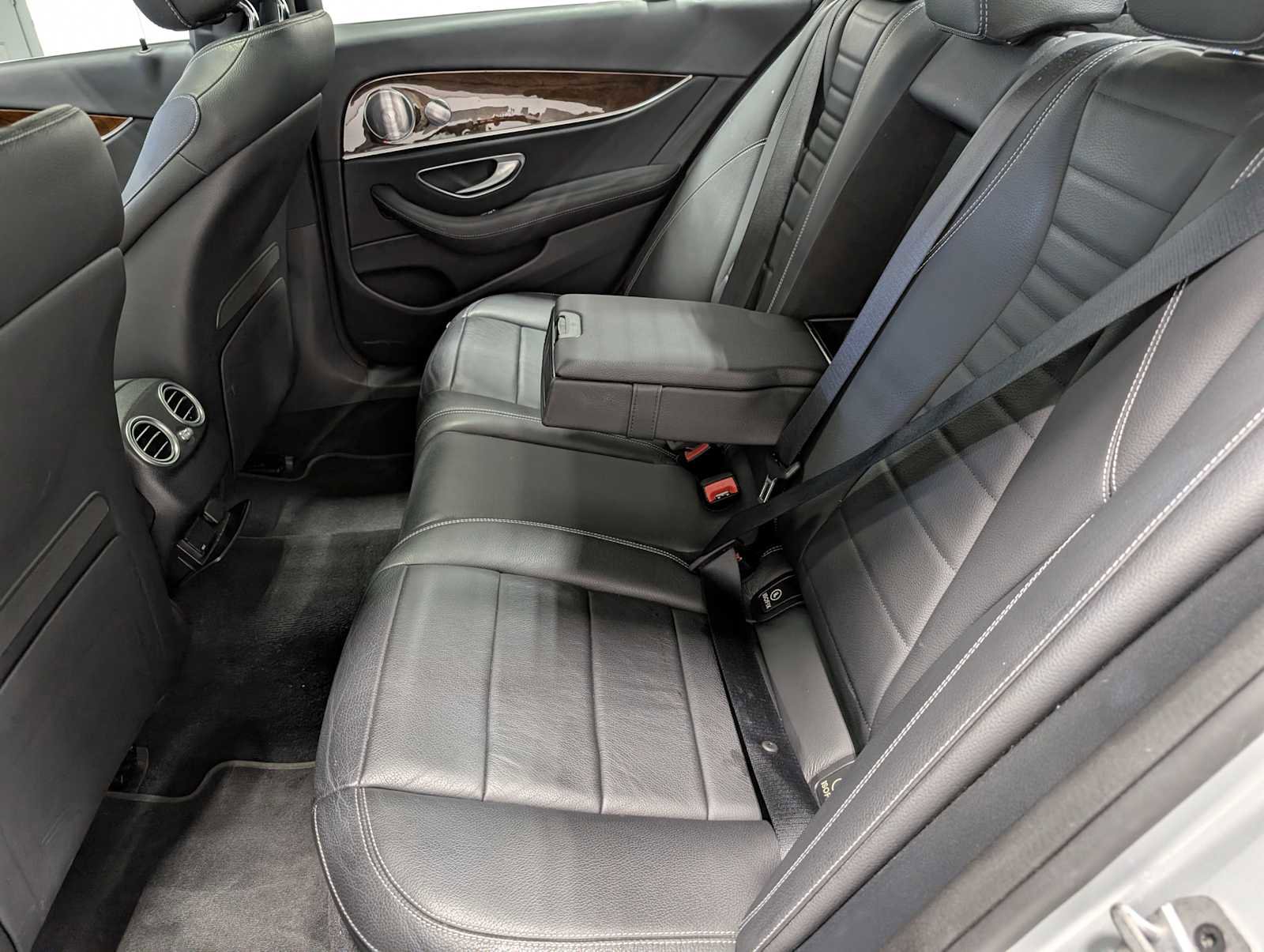 Certified 2020 Mercedes-Benz E 350 4MATIC Sedan image 23