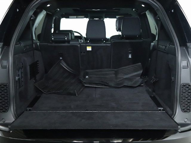 Used 2024 Land Rover Discovery Dynamic SE image 35
