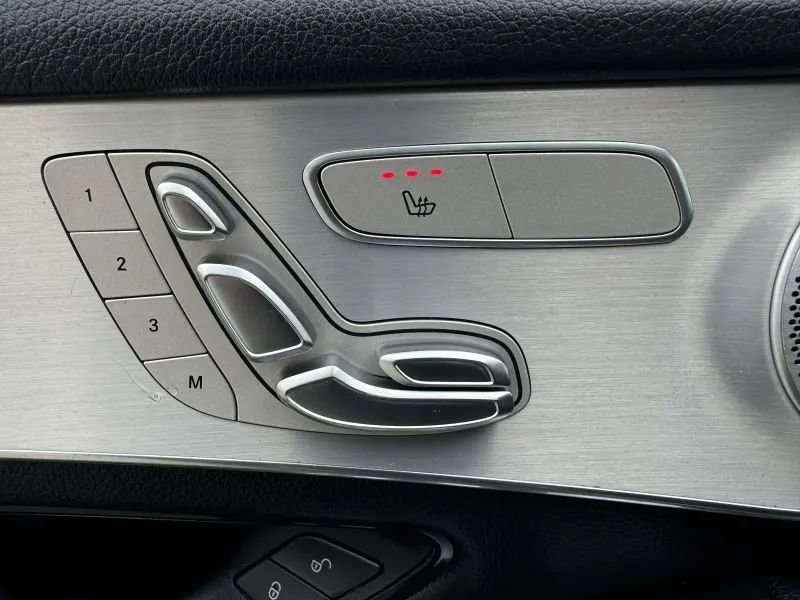 Used 2019 Mercedes-Benz GLC 300 4MATIC image 41
