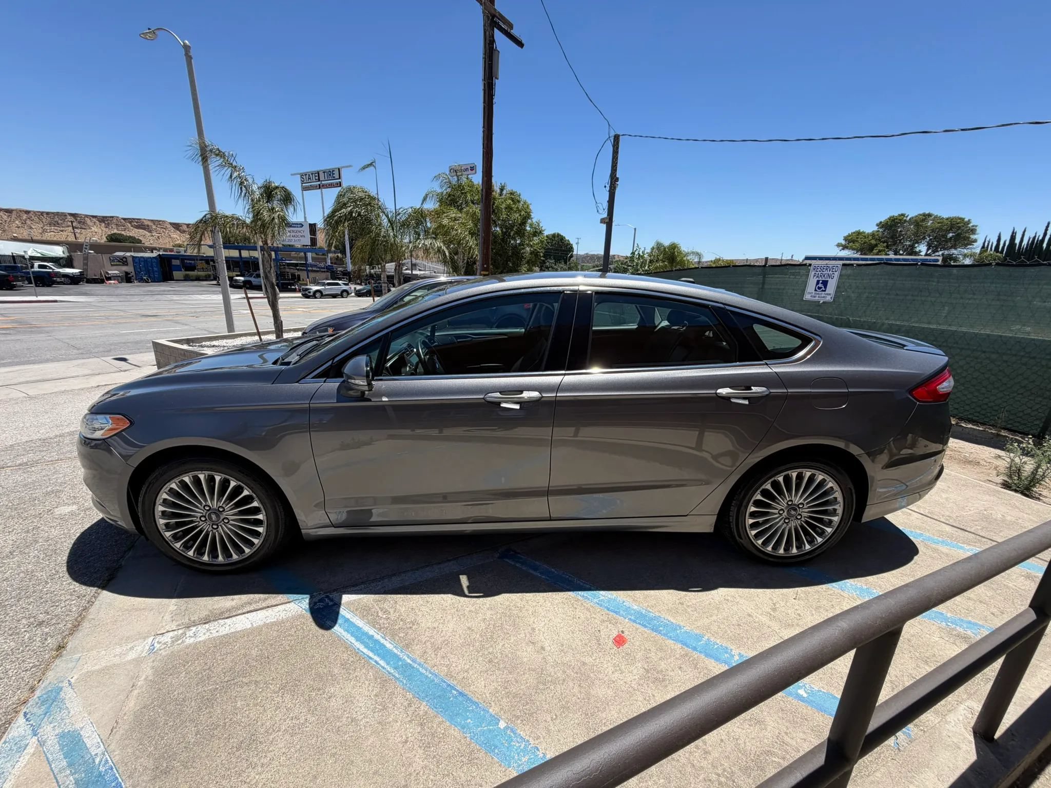 Used 2013 Ford Fusion Titanium FWD image 6