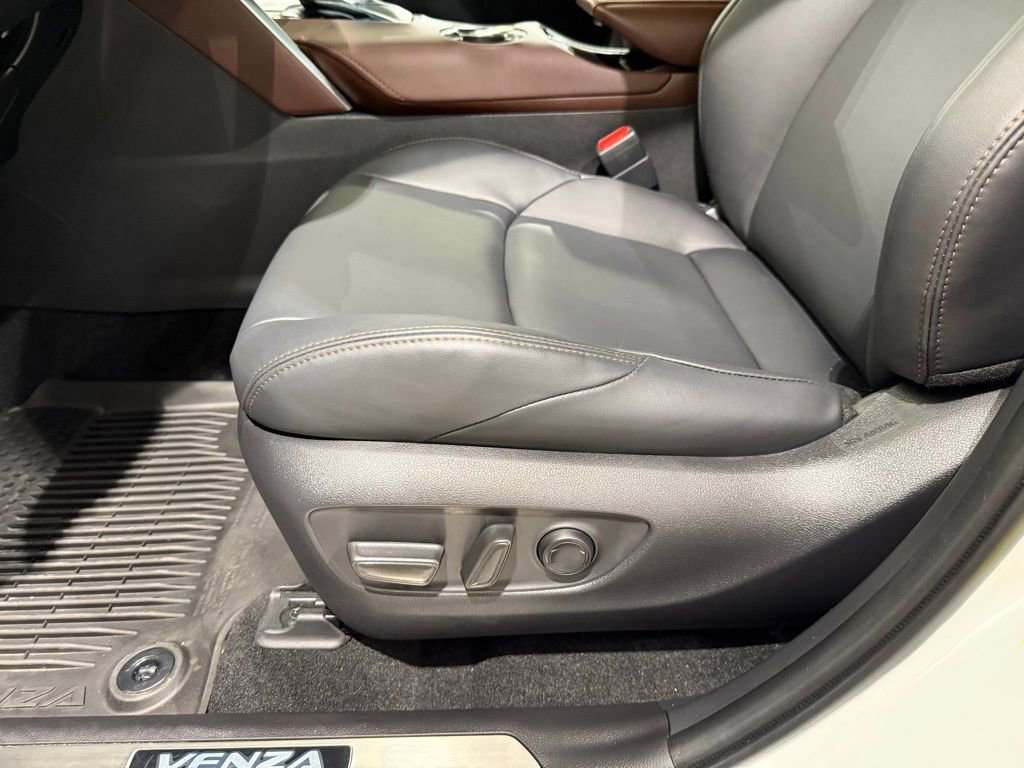 Certified 2024 Toyota Venza Limited AWD/4WD image 14