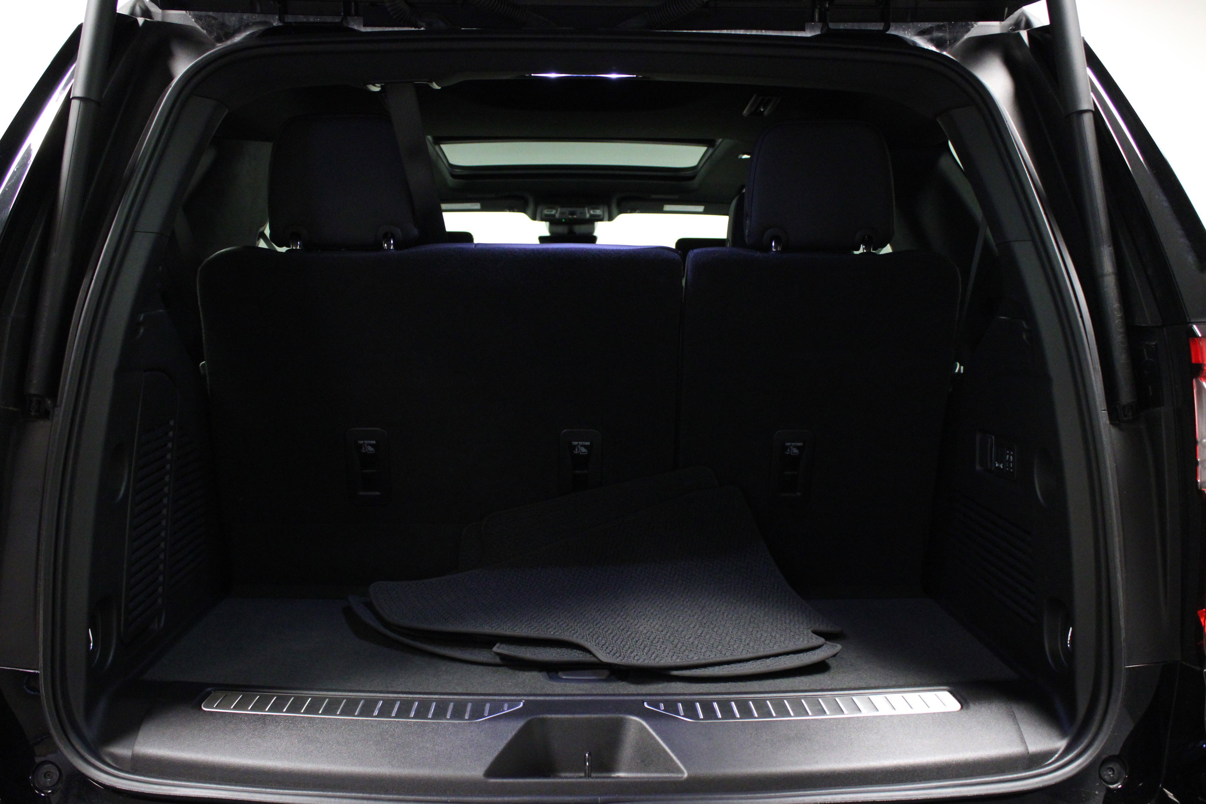 Used 2025 GMC Yukon Denali w/ Denali Reserve Package image 16