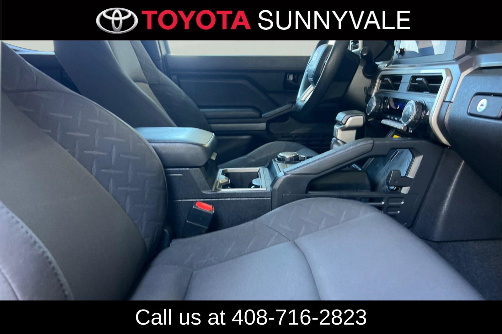 Used 2024 Toyota Tacoma SR5 AWD/4WD image 20
