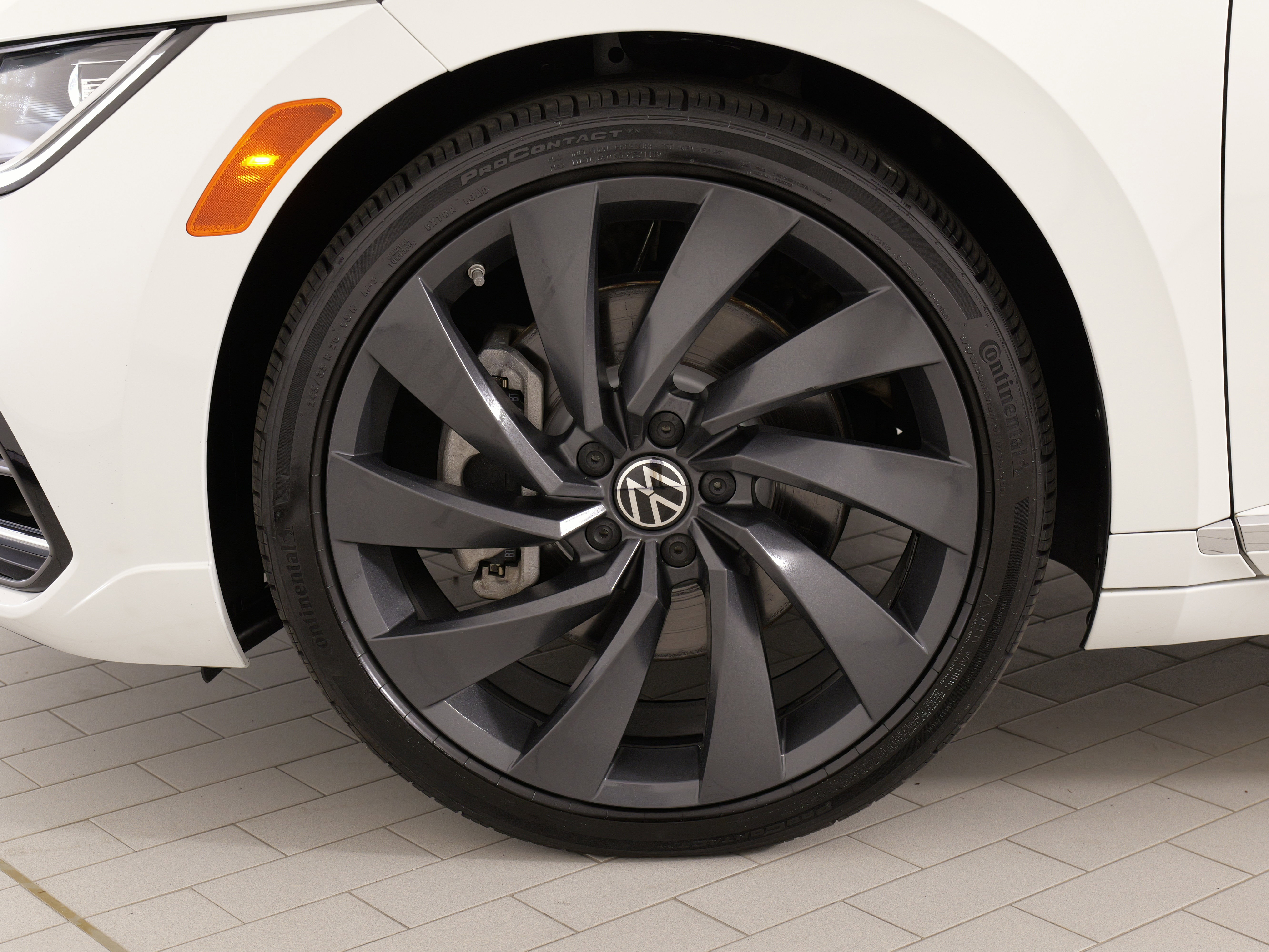 Used 2023 Volkswagen Arteon SEL AWD/4WD image 59