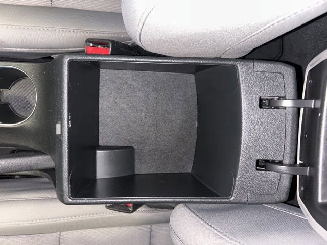 Used 2017 Hyundai Elantra SE image 24