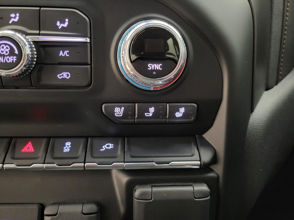 Used 2021 GMC Sierra 1500 AT4 AWD/4WD image 9