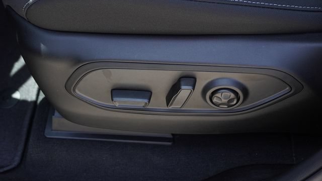New 2026 Jeep Grand Cherokee Laredo RWD image 19