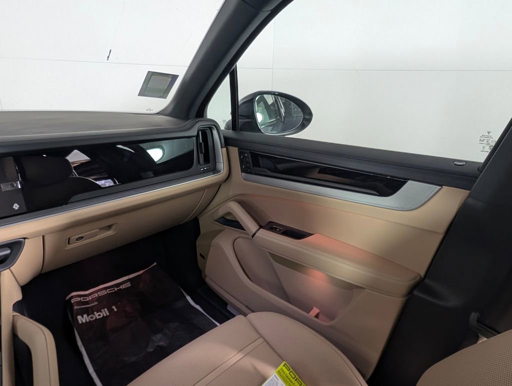 New 2026 Porsche Cayenne E-Hybrid image 23