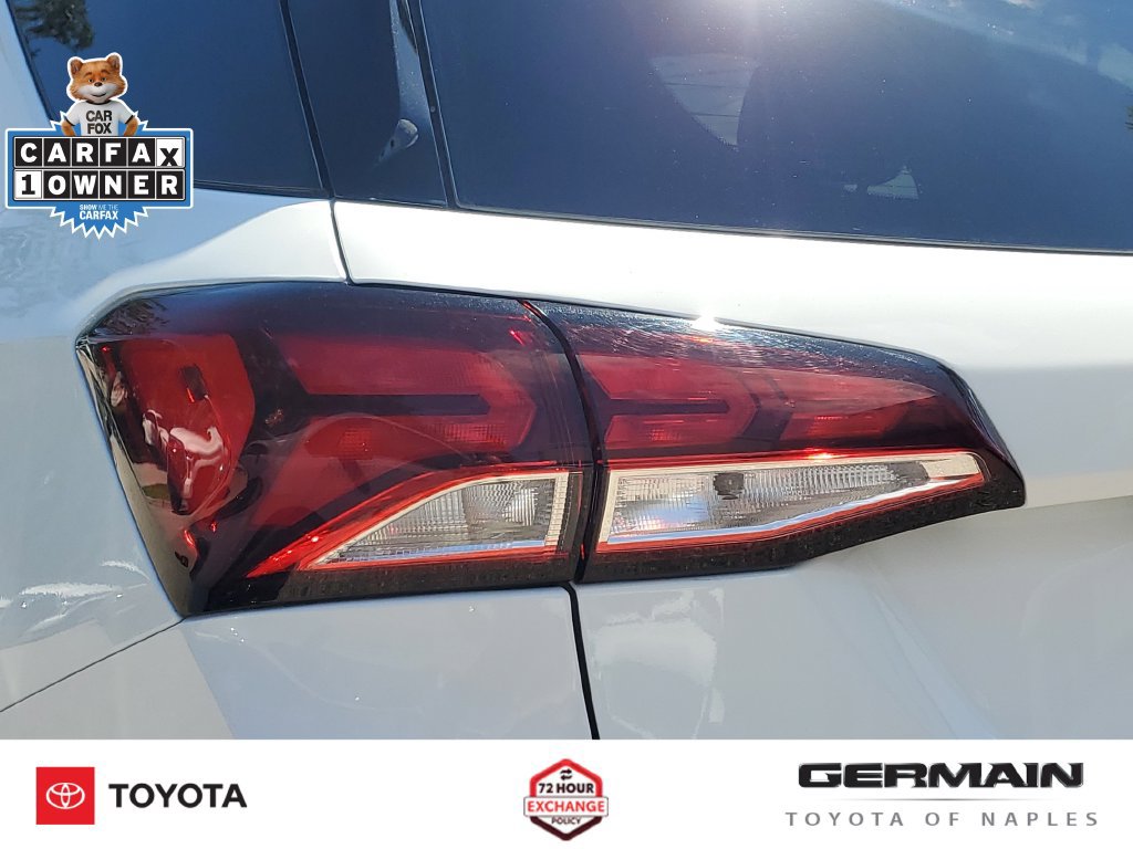 Used 2024 Chevrolet Equinox LT FWD image 16