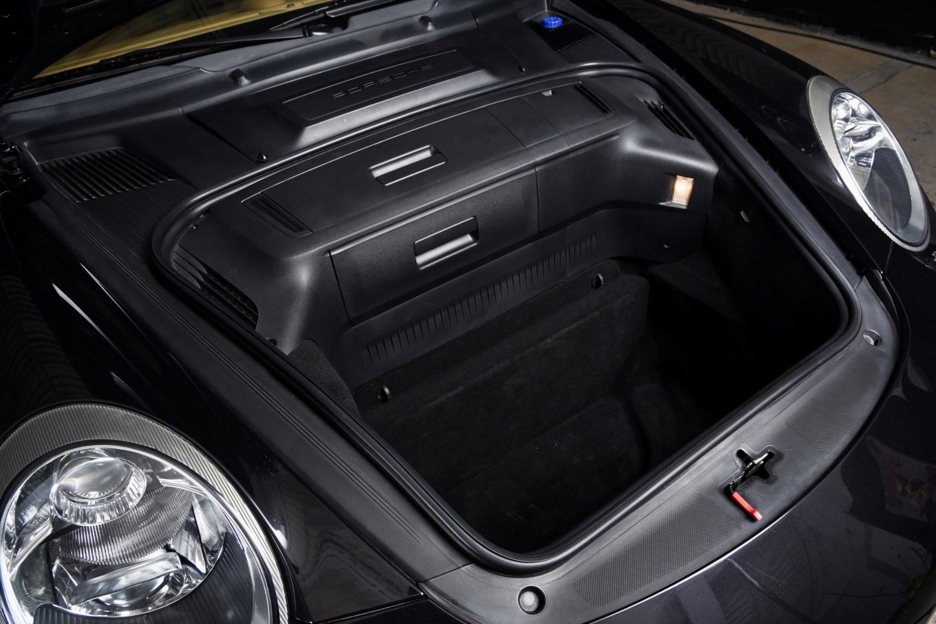 Used 2010 Porsche 911 Carrera RWD image 25