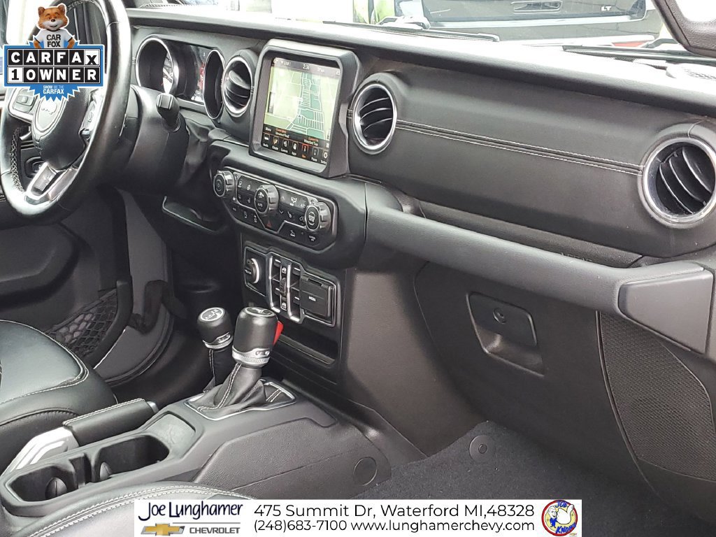 Used 2022 Jeep Wrangler Unlimited Sahara w/ LED Lighting Group AWD/4WD image 30
