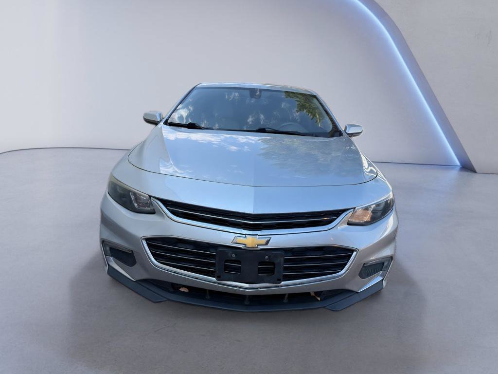 Used 2016 Chevrolet Malibu LT w/ Leather Package FWD image 2