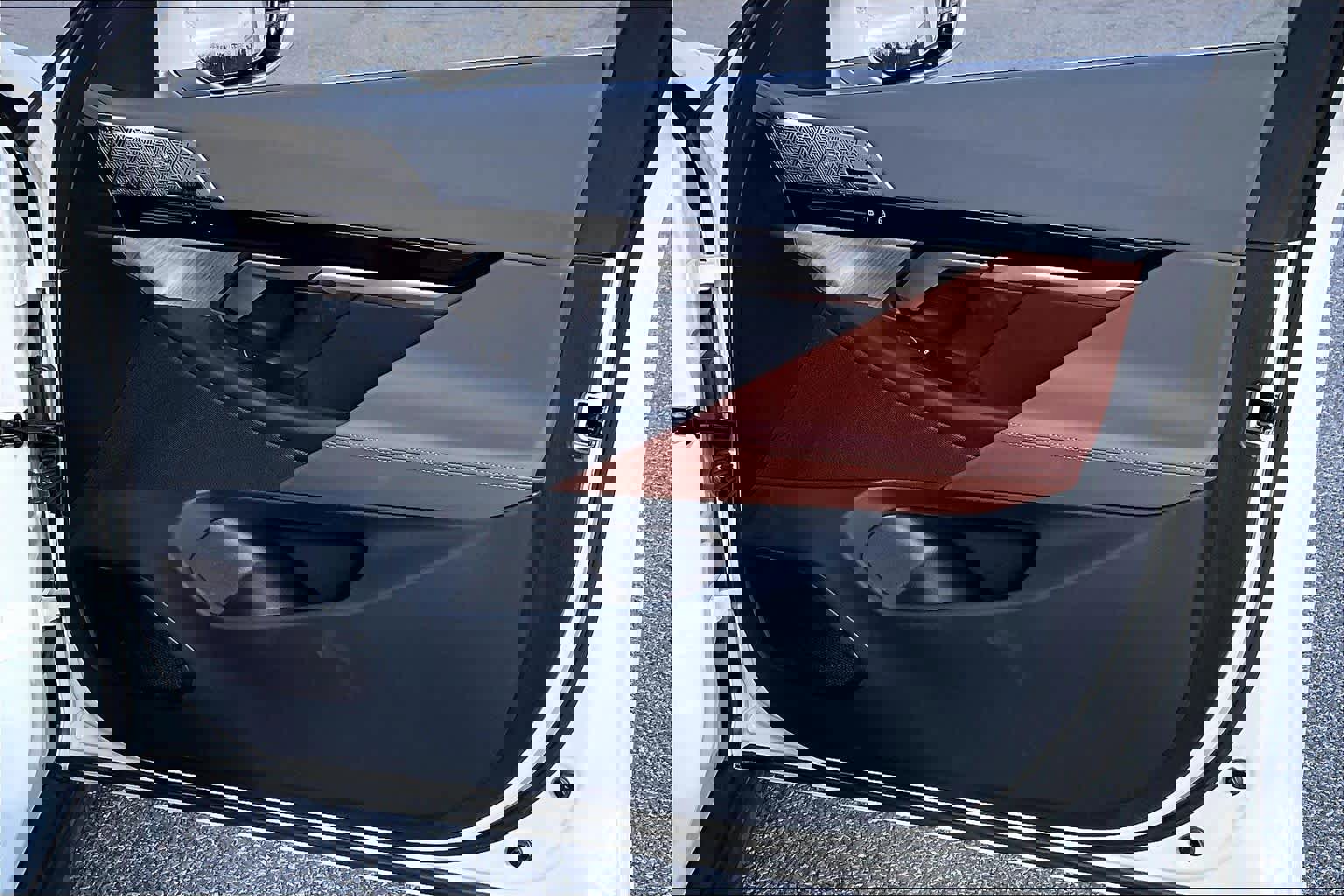 Used 2025 BMW 530i xDrive image 25