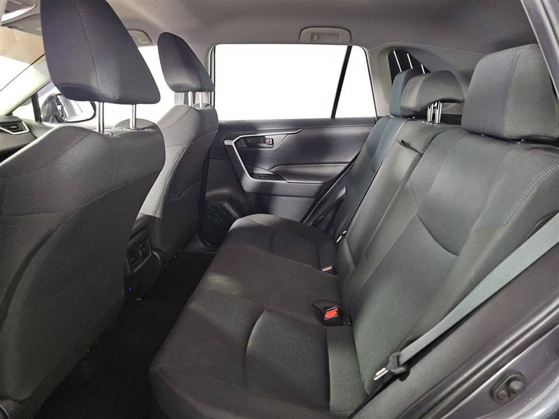 Used 2025 Toyota RAV4 LE AWD/4WD image 10